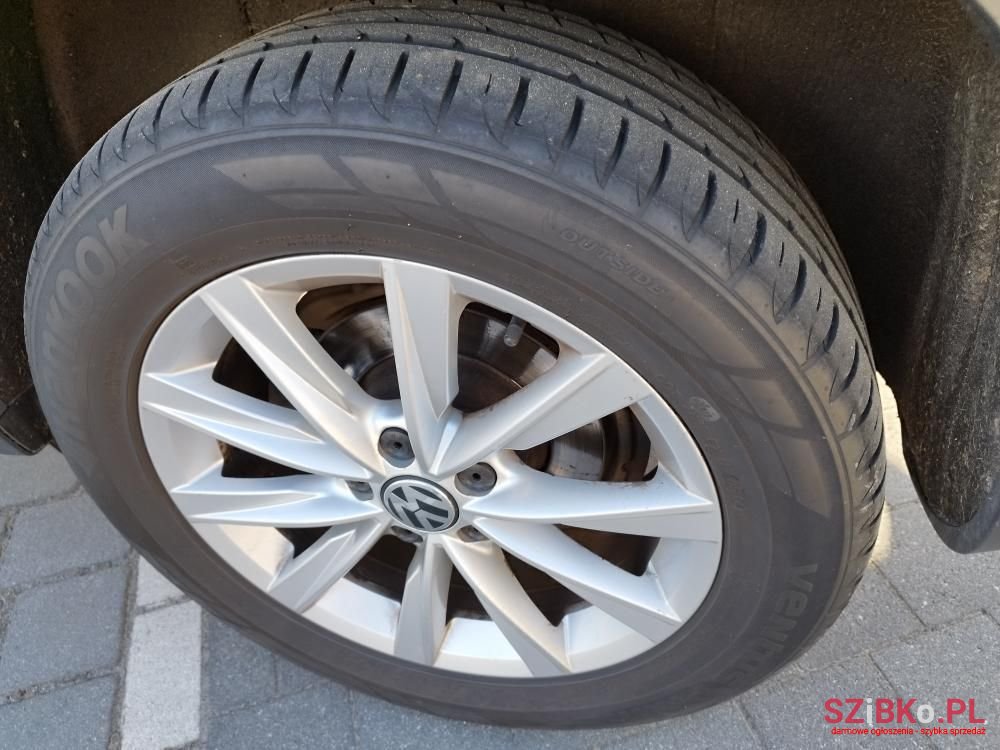 2012' Volkswagen Tiguan photo #6