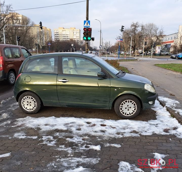 2004' Lancia Ypsilon photo #2