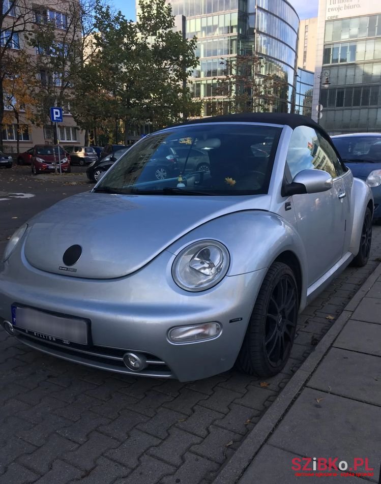 2003' Volkswagen New Beetle 2.0 photo #1