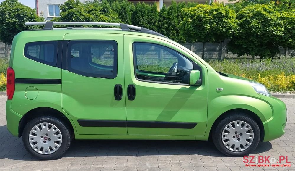 2010' Fiat Qubo photo #2