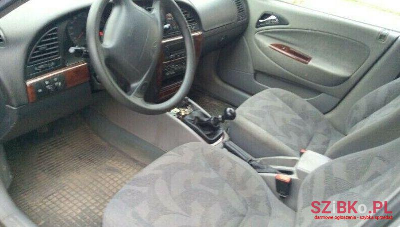 2002' Daewoo Nubira photo #3