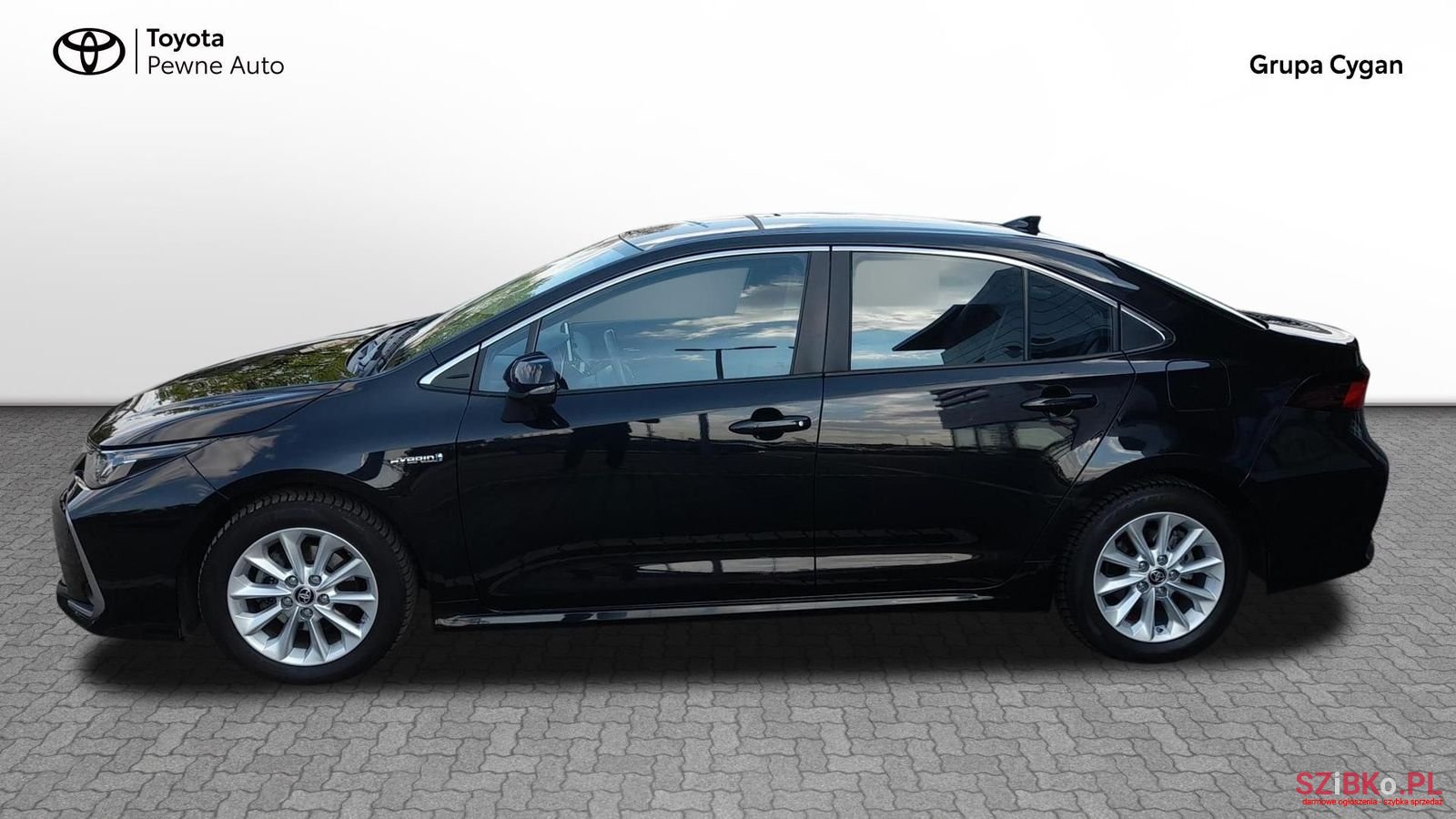 2021' Toyota Corolla photo #2