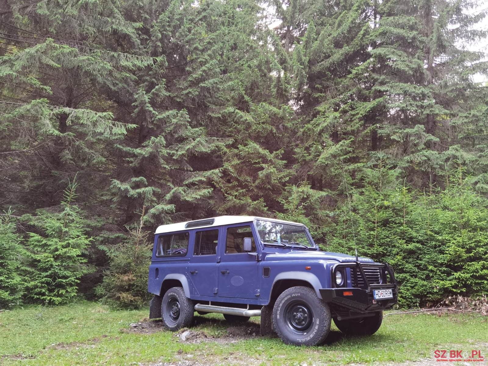 2009' Land Rover Defender 110 photo #1