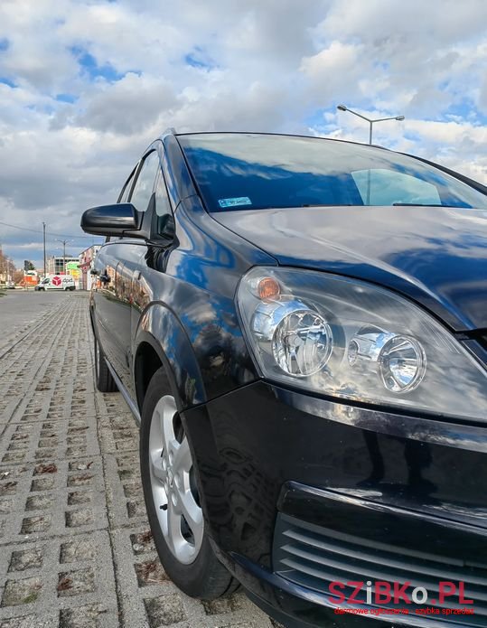 2005' Opel Zafira photo #3
