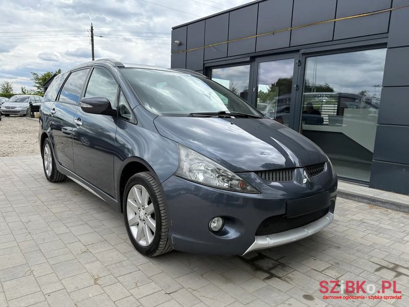 2007' Mitsubishi Grandis 2.4 Inform photo #1