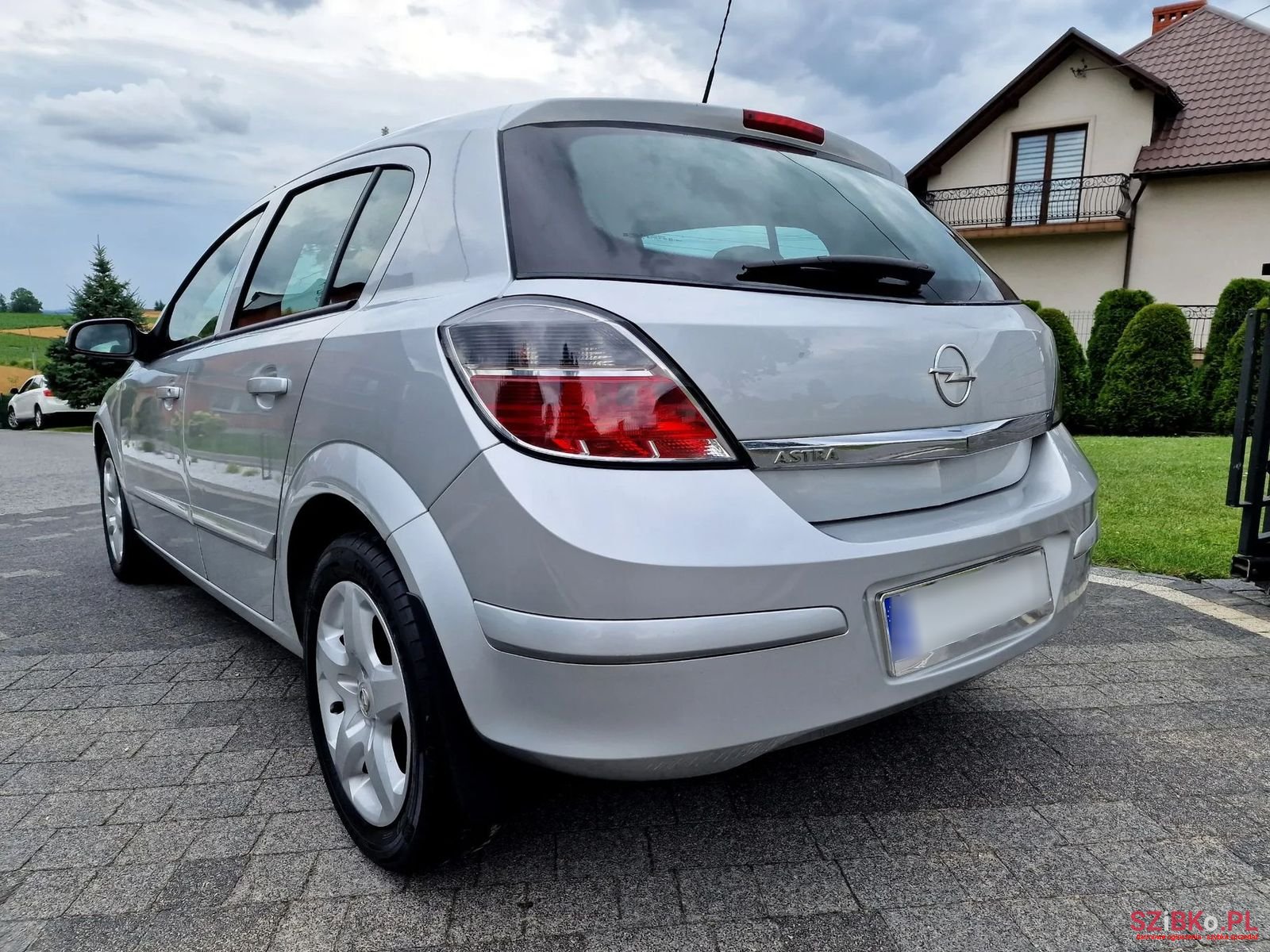 2007' Opel Astra photo #1