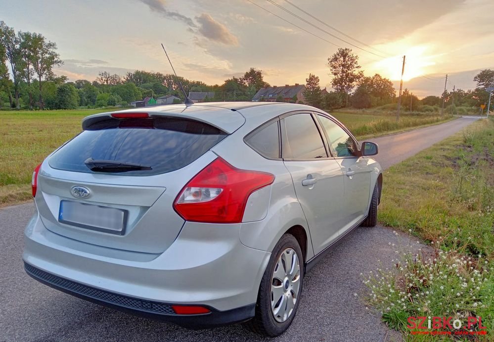 2011' Ford Focus photo #4