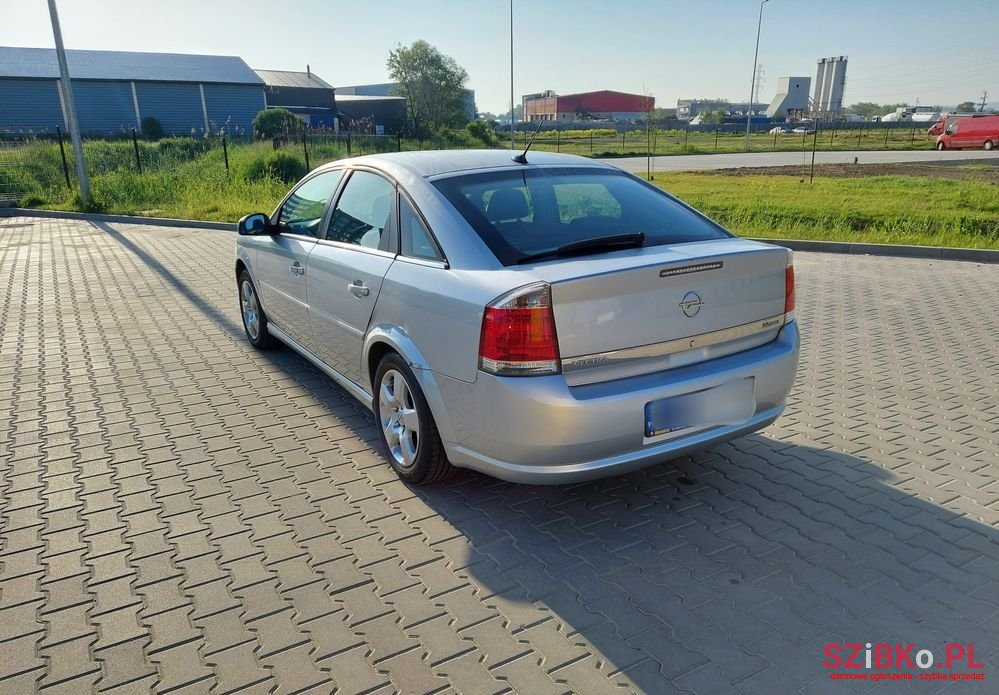 2005' Opel Vectra photo #1