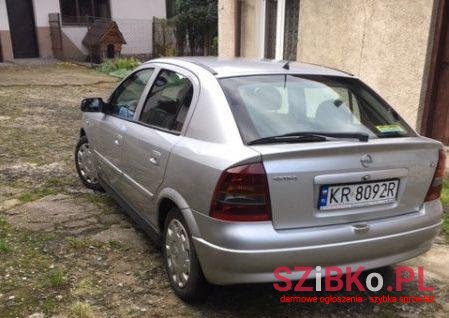 2004' Opel Astra photo #1