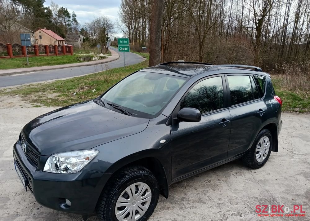 2006' Toyota RAV4 photo #3