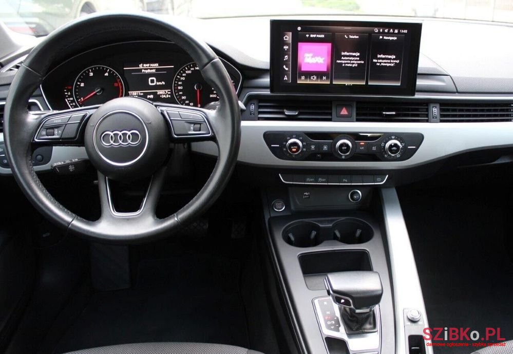 2022' Audi A4 Limousine photo #2