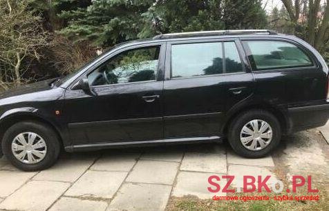 1999' Skoda Octavia photo #1