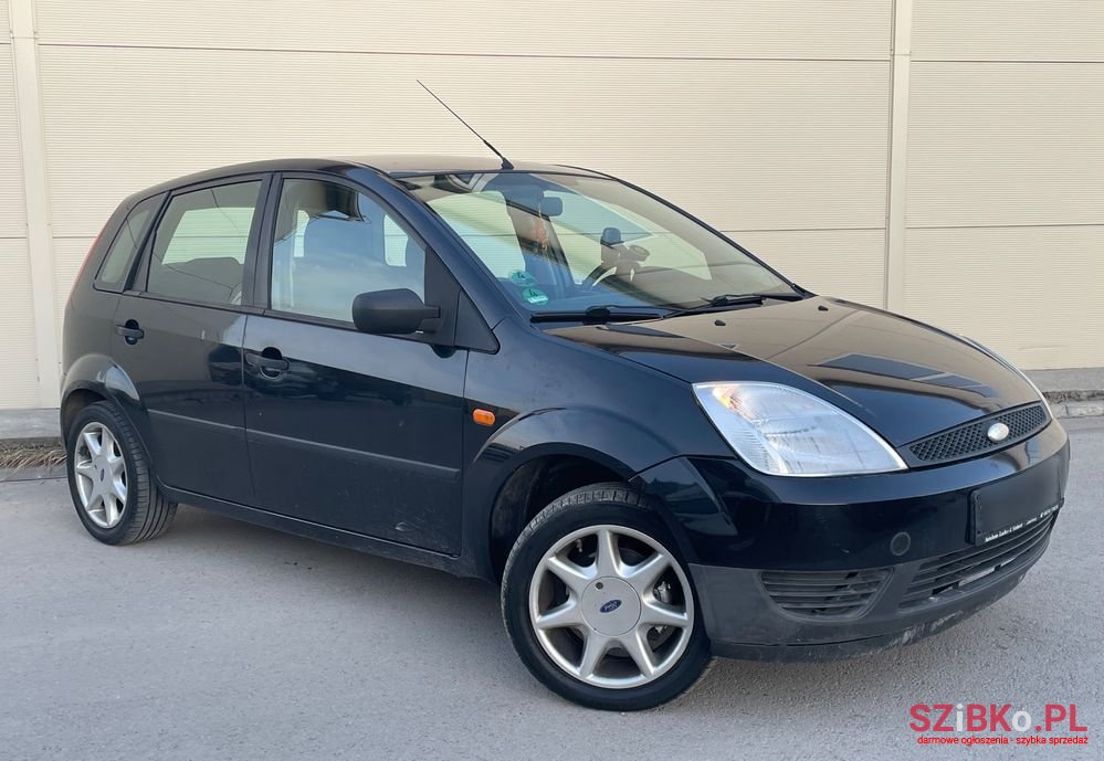 2004' Ford Fiesta photo #1