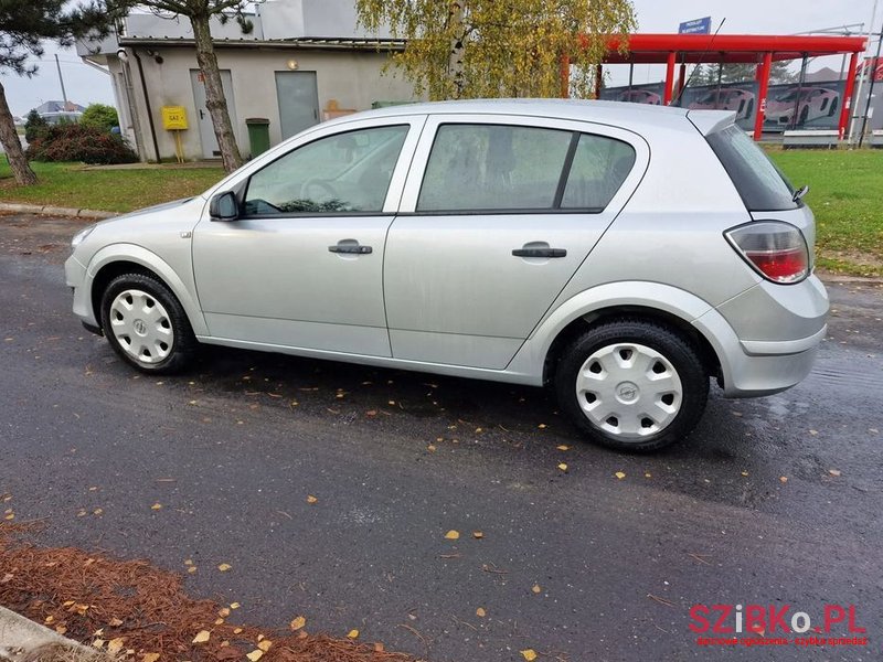 2009' Opel Astra 1.4 Edition photo #4