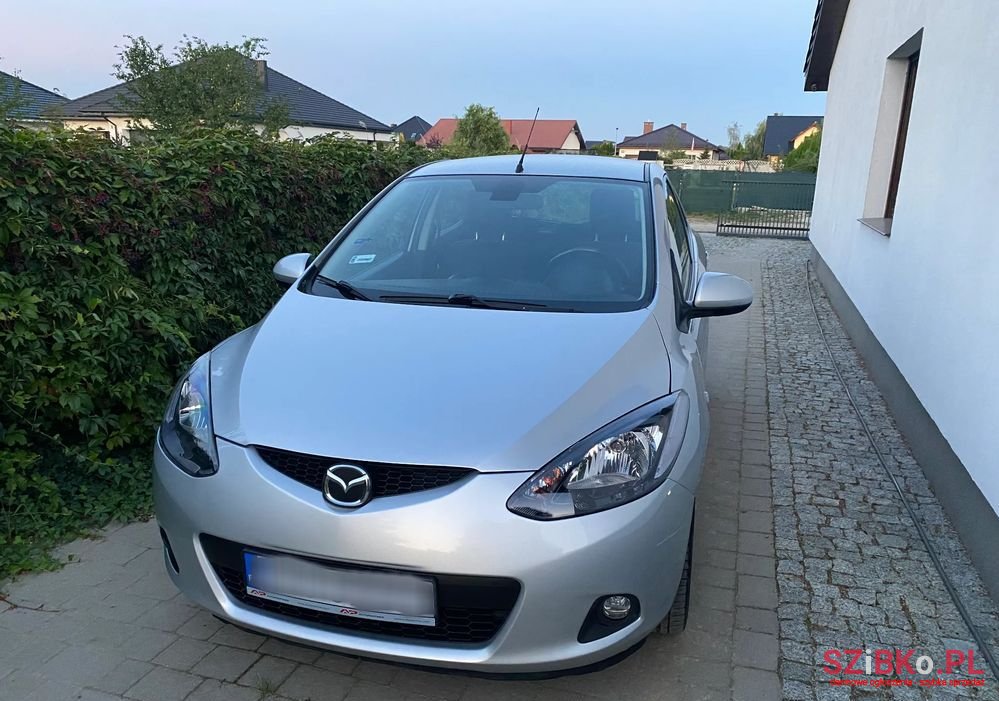 2007' Mazda 2 photo #1