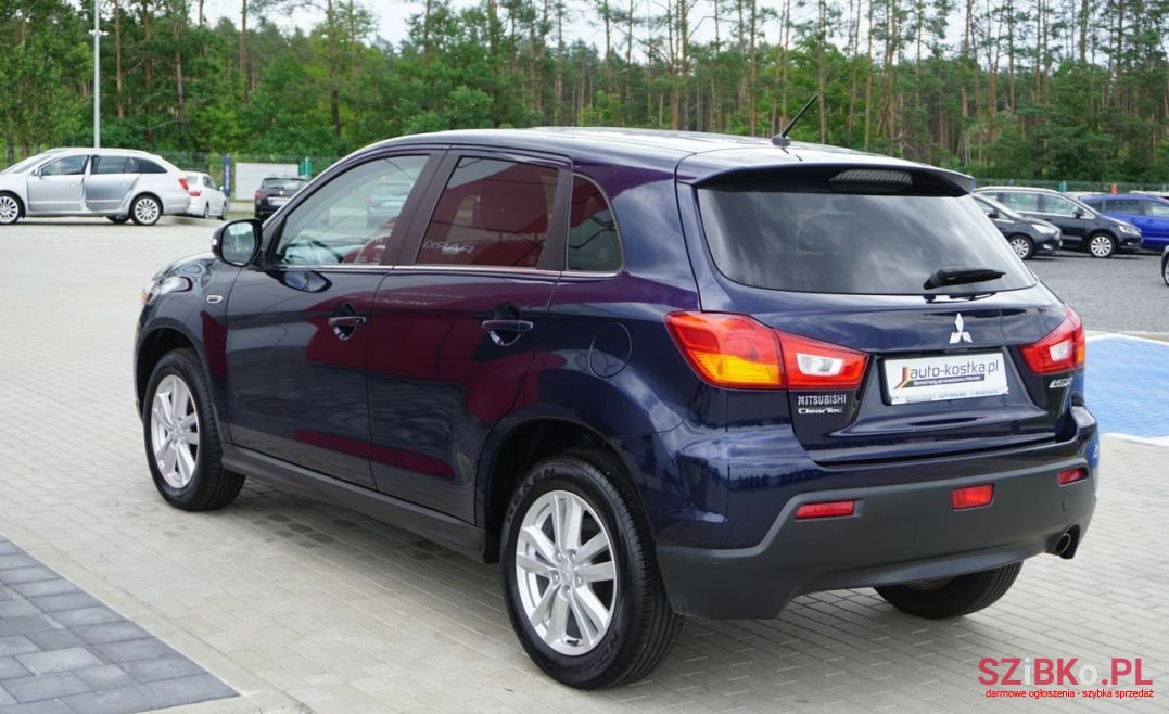 2010' Mitsubishi ASX photo #2