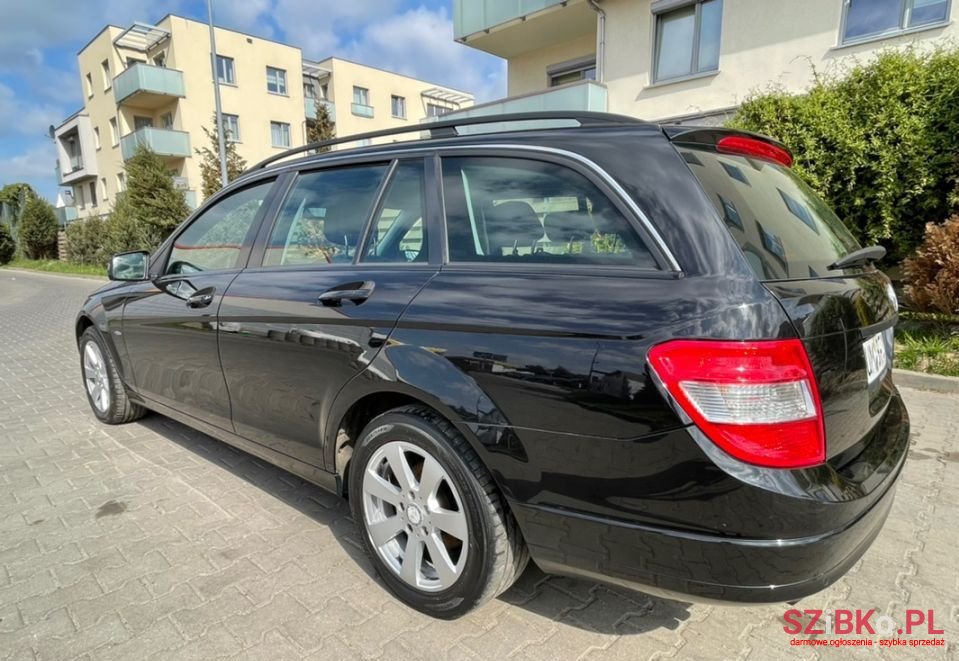 2009' Mercedes-Benz Klasa C photo #2