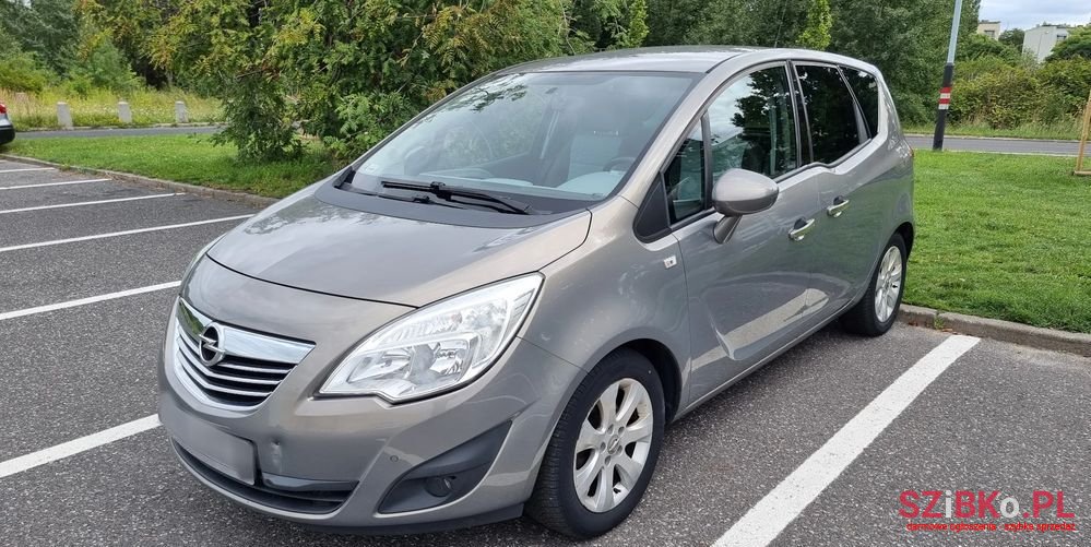 2010' Opel Meriva 1.4 T Cosmo photo #3