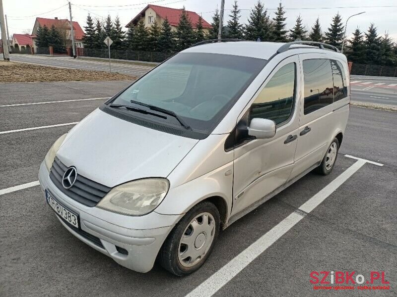 2004' Mercedes-Benz Vaneo photo #2