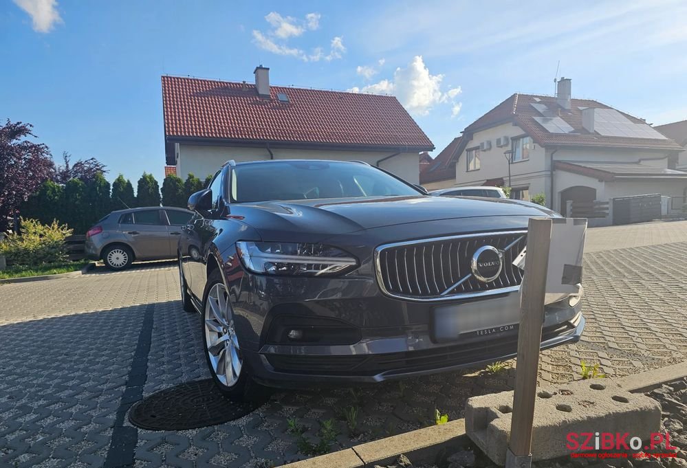 2020' Volvo V90 B4 D Plus Dark photo #2