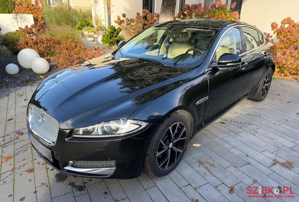 2013' Jaguar XF 2.2 D Classic photo #1