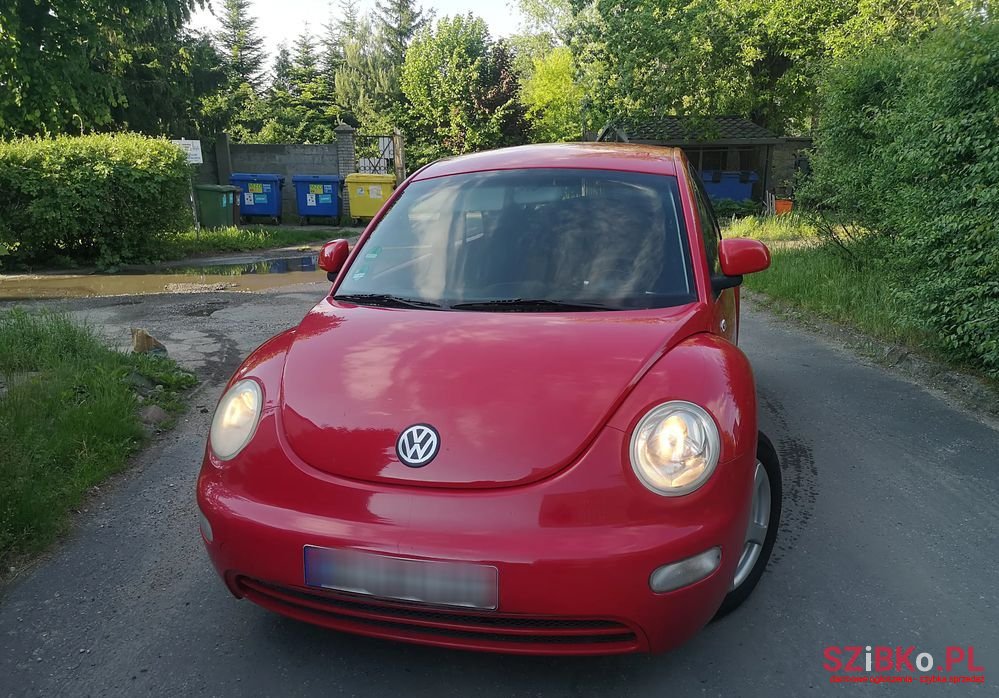 2001' Volkswagen New Beetle 2.0 photo #2