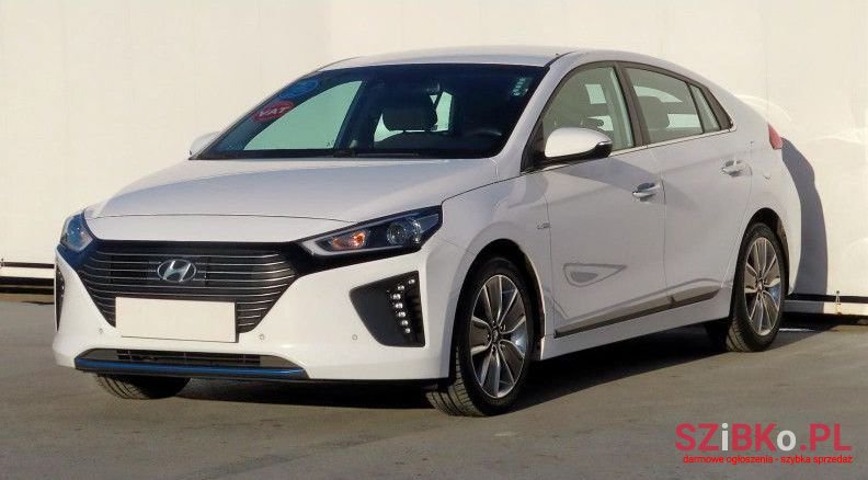 2018' Hyundai Ioniq photo #1
