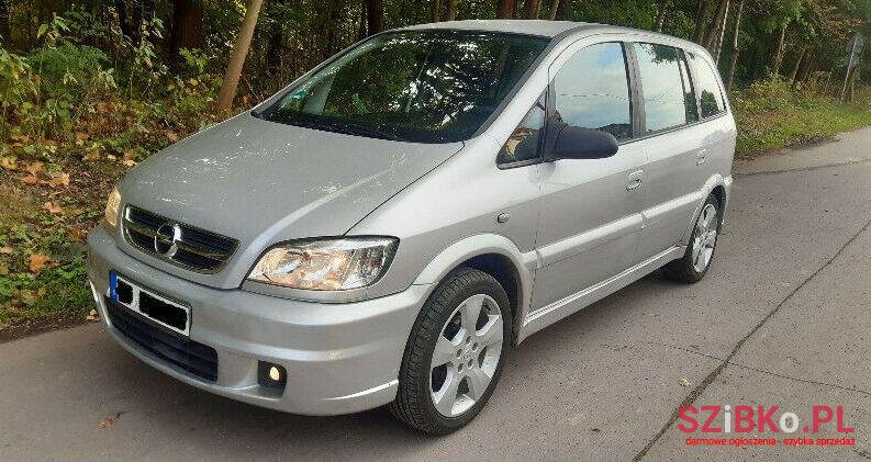 2005' Opel Zafira photo #1