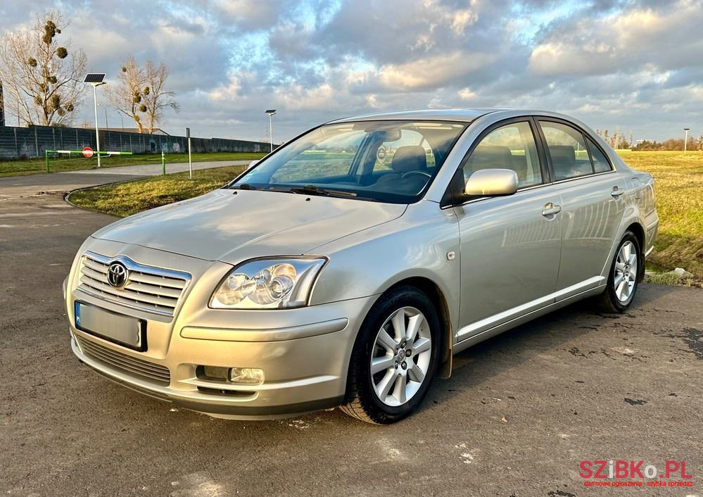 2004' Toyota Avensis 1.8 Vvt-I Sol photo #1