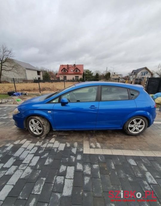 2010' SEAT Leon photo #3