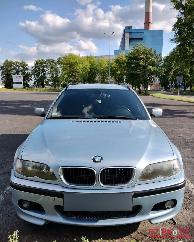 2004' BMW 3 Series 318I photo #2