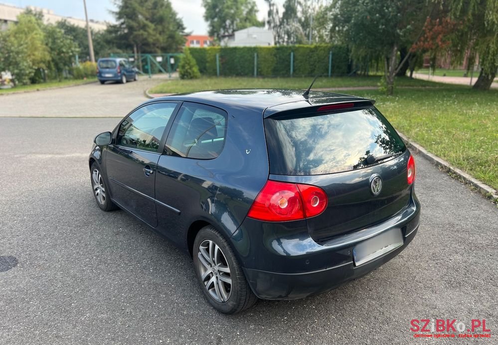 2007' Volkswagen Golf photo #3