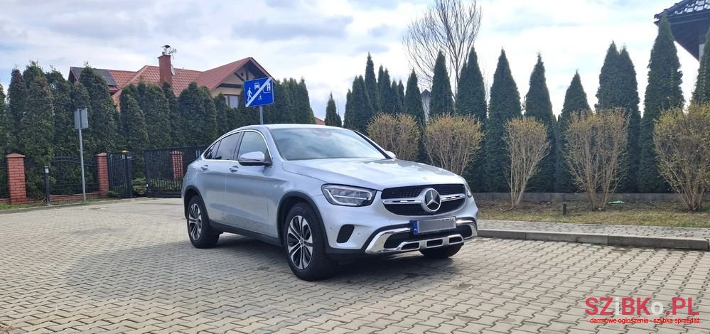 2022' Mercedes-Benz GLC photo #6
