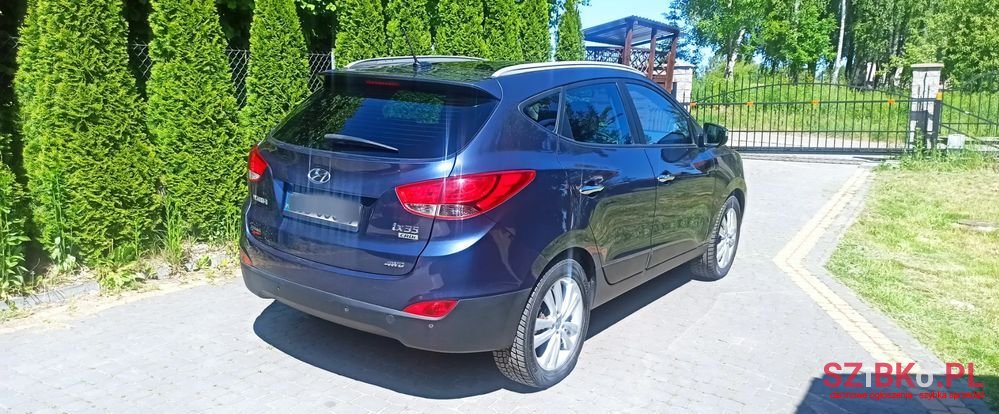 2011' Hyundai ix35 photo #2