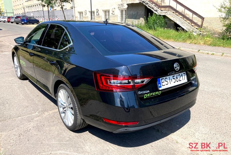 2018' Skoda Superb photo #5