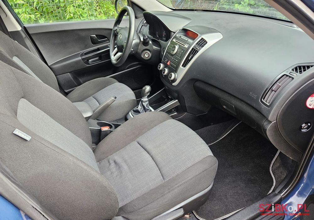 2010' Kia Ceed Comfort photo #4