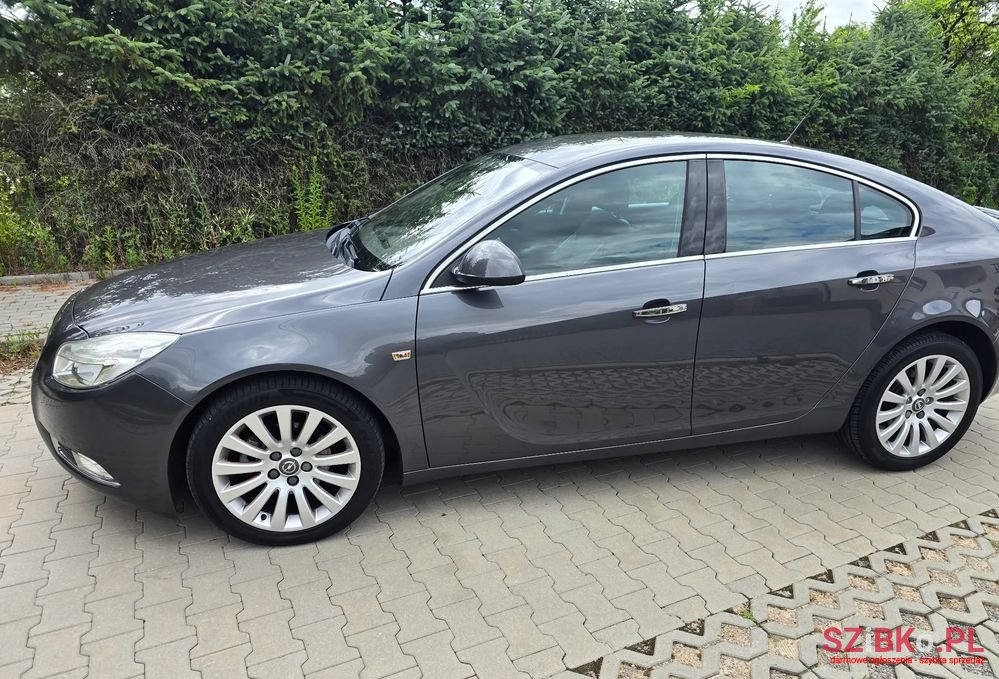 2010' Opel Insignia 2.0 Cdti Cosmo photo #2