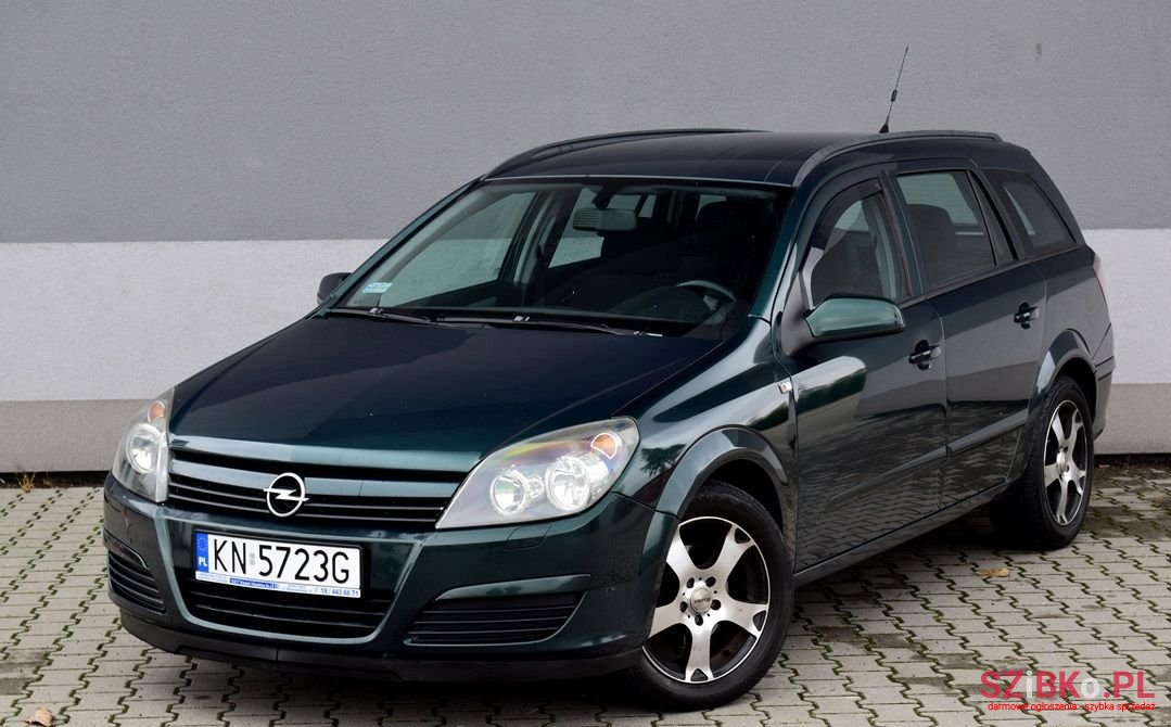 2005' Opel Astra photo #1