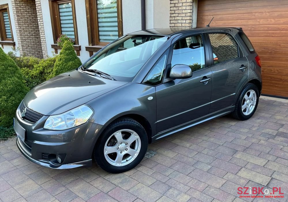 2010' Suzuki SX4 1.6 Premium photo #3