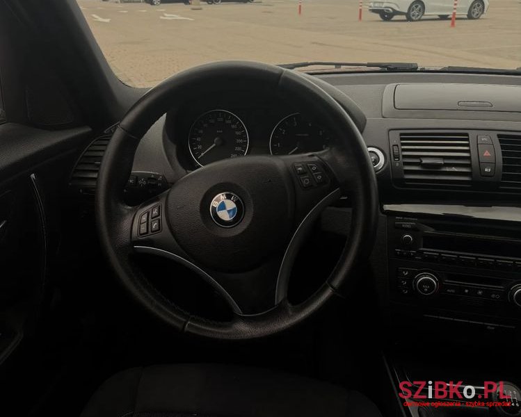 2007' BMW 1 Series 116I photo #5
