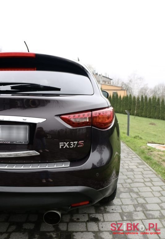 2012' Infiniti FX photo #3