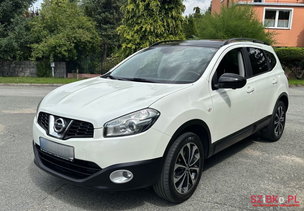 2013' Nissan Qashqai 2.0 Tekna photo #2