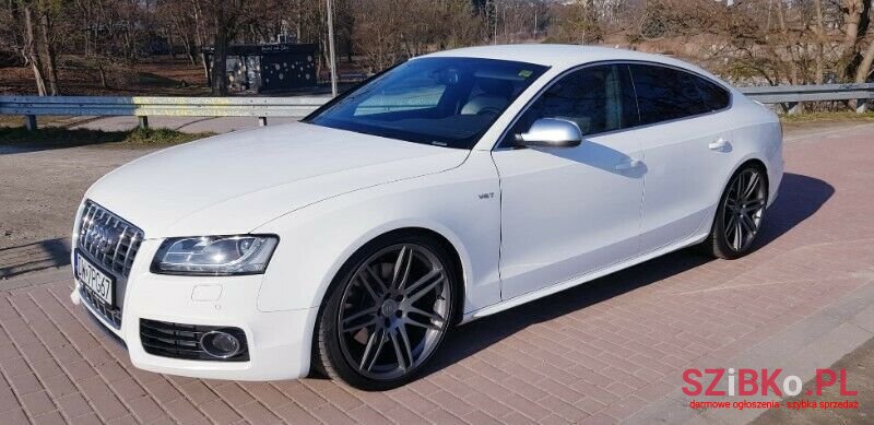 2010' Audi S5 photo #2