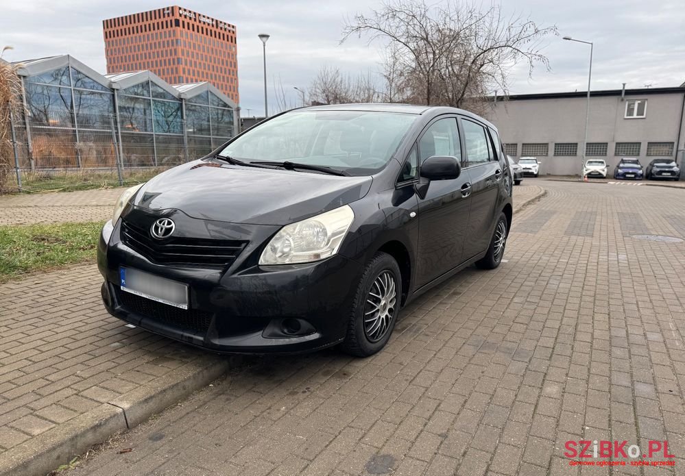 2011' Toyota Verso 1.6 Sol photo #1