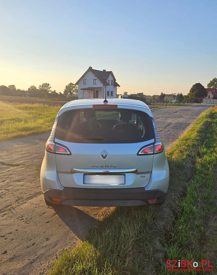 2013' Renault Scenic photo #3