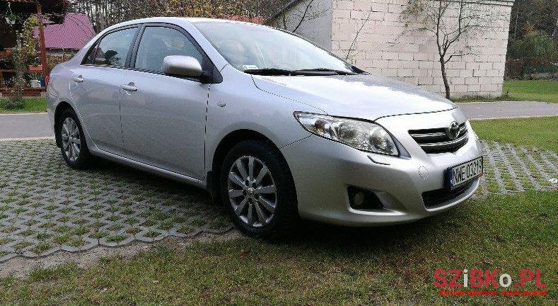 2009' Toyota Corolla photo #1
