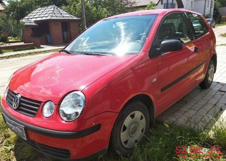 2002' Volkswagen Polo photo #1