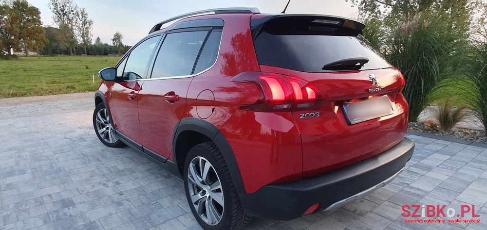 2019' Peugeot 2008 photo #3