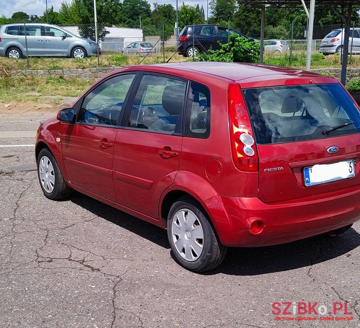 2007' Ford Fiesta photo #5