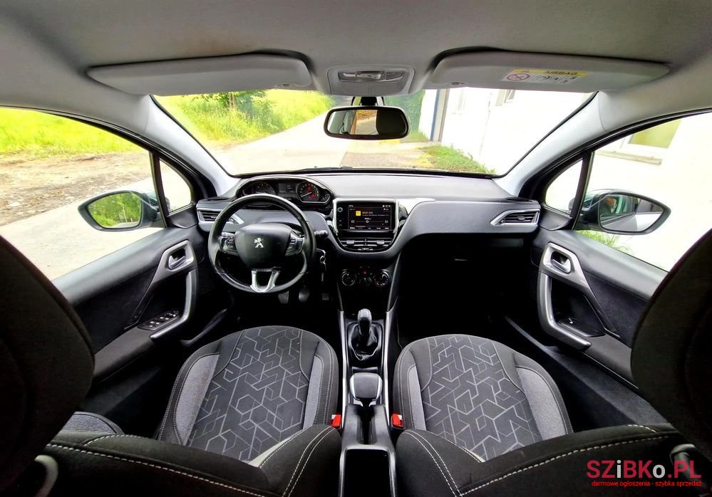 2017' Peugeot 2008 photo #5
